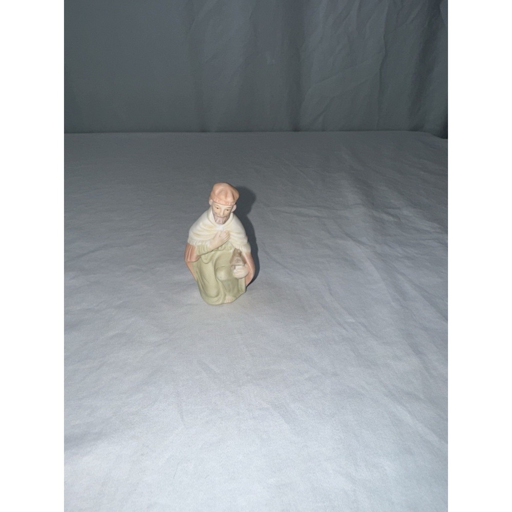 Lefton Christopher Collection 1983 Nativity Kneeling Magi 03224 3in Porcelain